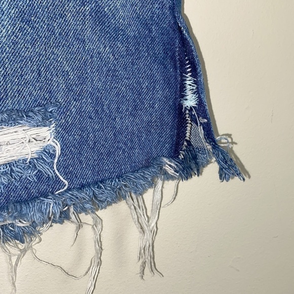 VINTAGE WRANGLER cut off distressed high waisted jean shorts size 38 waist - Picture 5 of 6